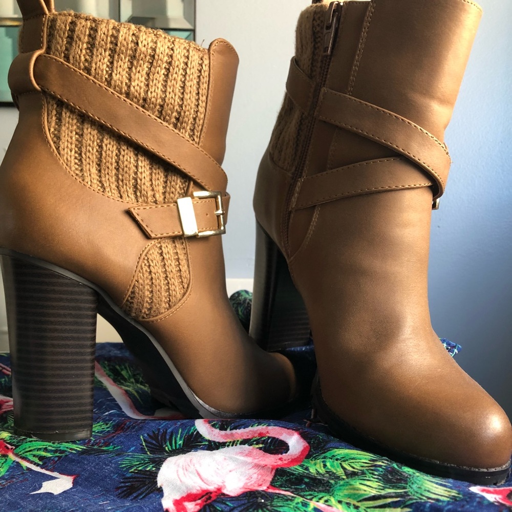 Juicy Couture heel booties. Brown